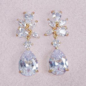 Golden flower droplets